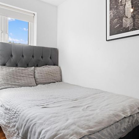 Shard View 3 Bed Entire Home Лондон Екстериор снимка