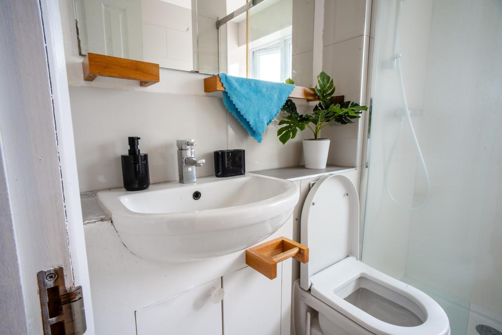 Shard View 3 Bed Entire Home Лондон Екстериор снимка